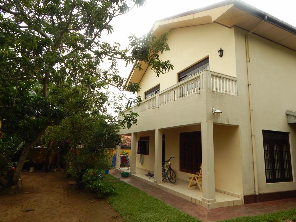 Mallika Guest House Hikkaduwa Exterior foto